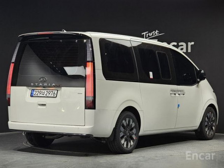 Hyundai Staria Lounge