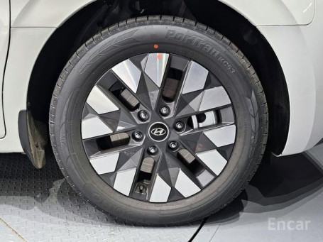 Hyundai Staria Lounge