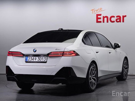 BMW - 5 series (G60) 520i M Sport