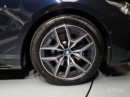 BMW - 5 series (G60) 520i M Sport