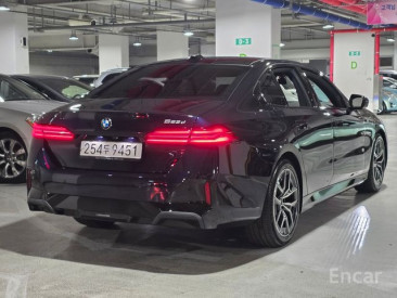 BMW - 5 series (G60) 523d M Sport