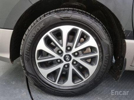 Hyundai Grand Starex Urban