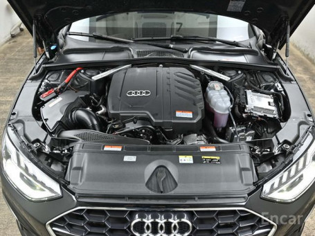 Audi - A4 (B9) 40 TFSI Premium
