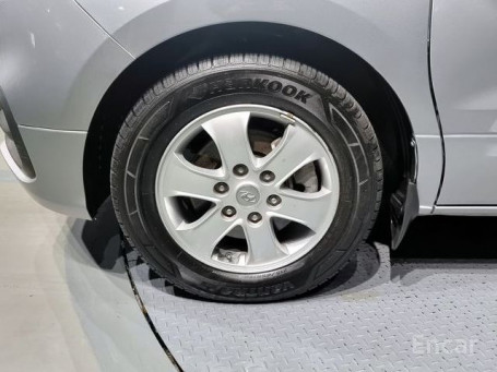 Hyundai Grand Starex Wagon