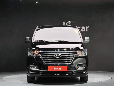 Hyundai Grand Starex Van