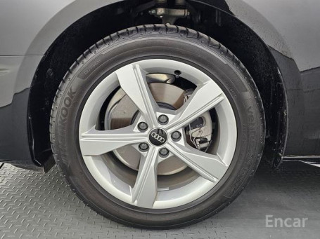 Audi - A4 (B9) 40 TFSI