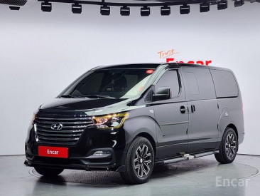 Hyundai Grand Starex Van