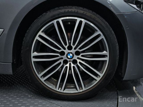 BMW - 5 series (G30) 530i xDrive M Sport