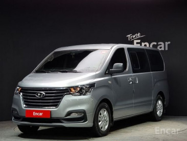 Hyundai Grand Starex Van