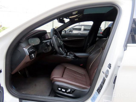 BMW - 5 series (G30) 520d xDrive M Sport Plus