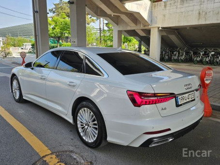 Audi - A6 (C8) 40 TDI Quattro Premium