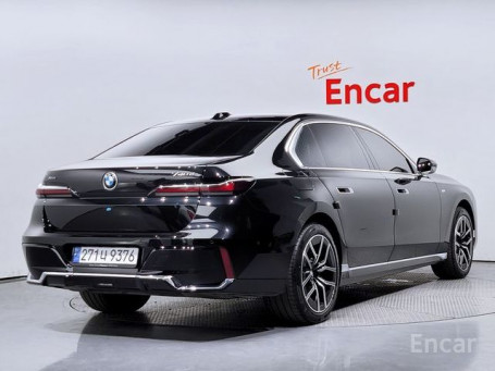 BMW - 7 series (G70) 740d xDrive M Sport