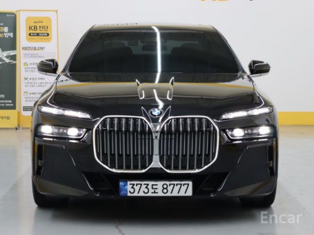 BMW - 7 series (G70) 740i sDrive M Sport
