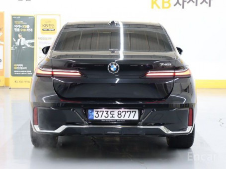 BMW - 7 series (G70) 740i sDrive M Sport