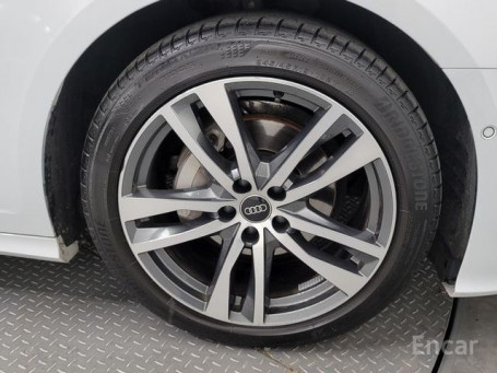 Audi - A6 (C8) 40 TDI Quattro Premium