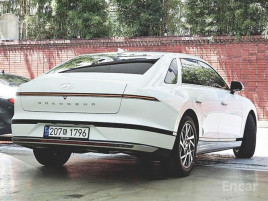 Hyundai Grandeur (GN7)