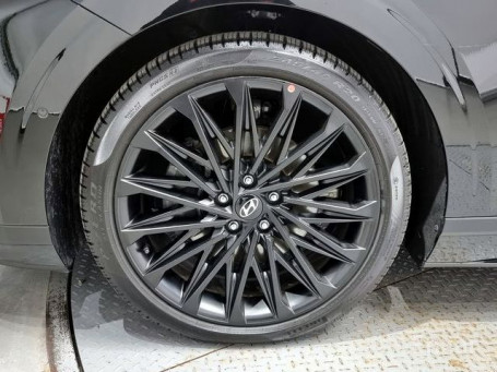 Hyundai Grandeur (GN7)