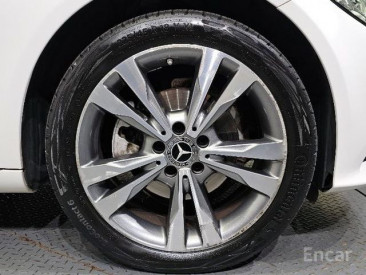 Mercedes - C-Class W205 C220d 4MATIC