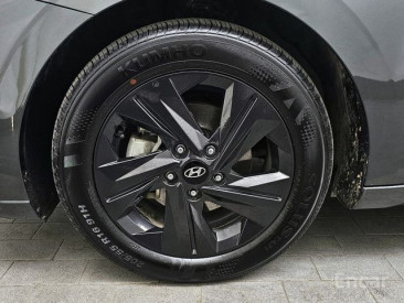 Hyundai Avante (CN7) Hybrid