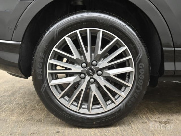 Audi - Q3 (F3) 40 TFSI Quattro Premium Sportpack