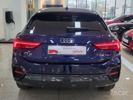 Audi - Q3 (F3) 35 TDI Sportpack