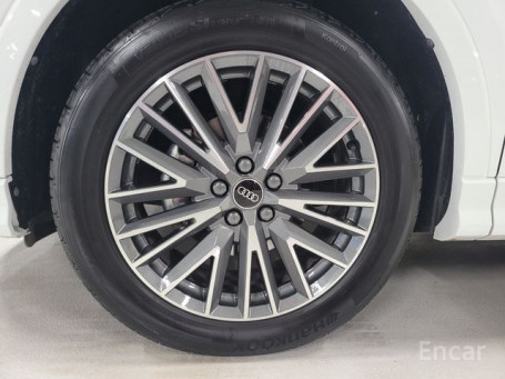 Audi - Q3 (F3) 35 TDI Quattro Premium