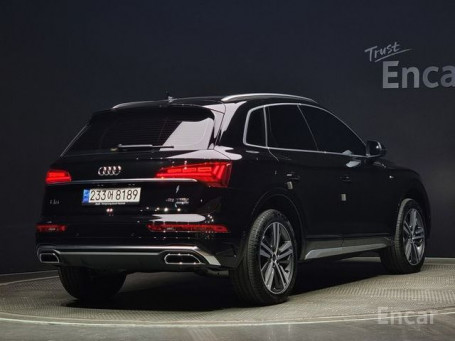Audi - Q5 (FY) 45 TFSI Quattro Premium