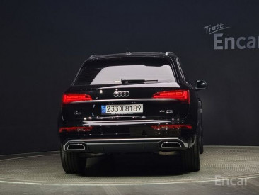 Audi - Q5 (FY) 45 TFSI Quattro Premium