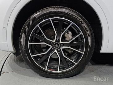 Audi - Q5 (FY) 45 TFSI Quattro Premium Sportpack