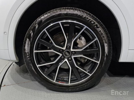 Audi - Q5 (FY) 45 TFSI Quattro Premium Sportpack