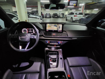 Audi - Q5 (FY) 40 TDI Quatrro Premium