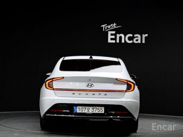 Hyundai Sonata (DN8)