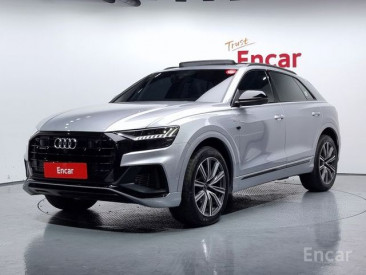 Audi - Q8 55 TFSI Quattro Premium