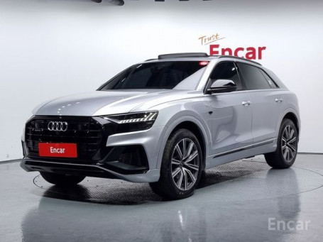 Audi - Q8 55 TFSI Quattro Premium