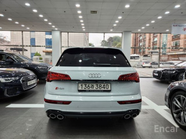 Audi - S8 (D5) 4,0 TFSI Quattro LWB