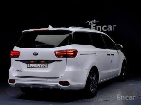 Kia Carnival (До рест)