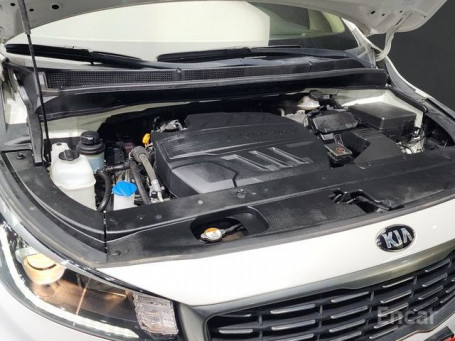 Kia Carnival (До рест)