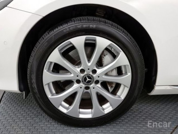 Mercedes - E-Class W213 E300 4MATIC Exclusive