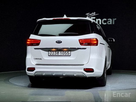 Kia Carnival (До рест)