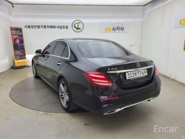 Mercedes - E-Class W213 E300 4MATIC AMG Line