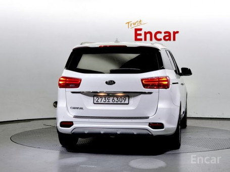 Kia Carnival (До рест)