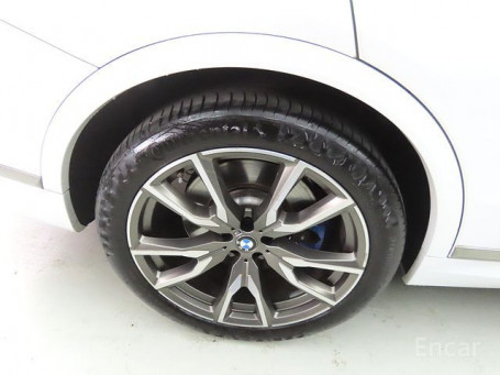 BMW - X7 (G07) M50i 6seats