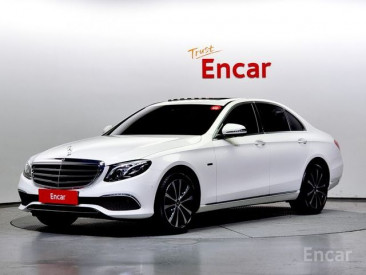 Mercedes - E-Class W213 E300e 4MATIC Exclusive
