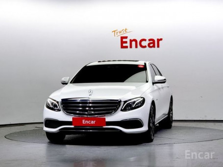 Mercedes - E-Class W213 E300e 4MATIC Exclusive