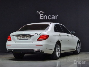 Mercedes - E-Class W213 E220d 4MATIC Exclusive