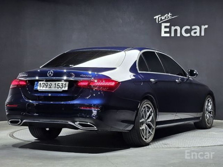Mercedes - E-Class W213 E220d 4MATIC AMG Line