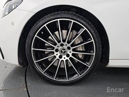 Mercedes- E-Class W213 E350 4MATIC AMG Line