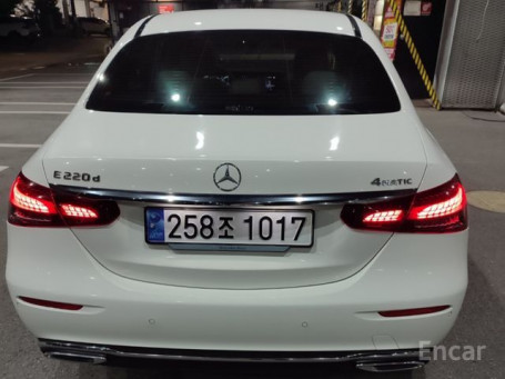 Mercedes - E-Class W213 E220d 4MATIC Exclusive