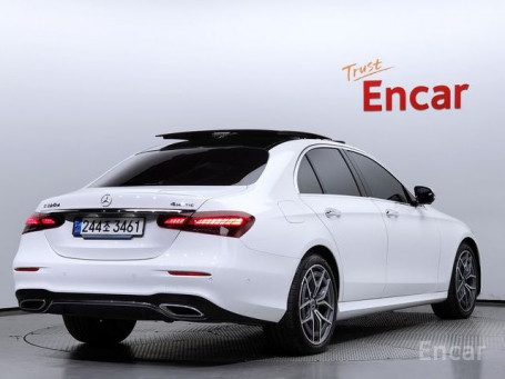 Mercedes- E-Class W213 E220d 4MATIC AMG Line