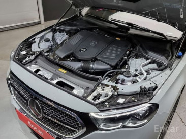 Mercedes- E-Class W214 E300 4MATIC AMG Line Premium Special